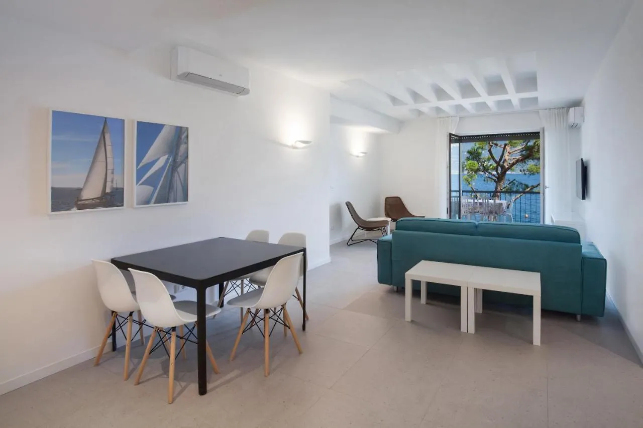 Apartment Azzurro Torri Del Benaco Italien