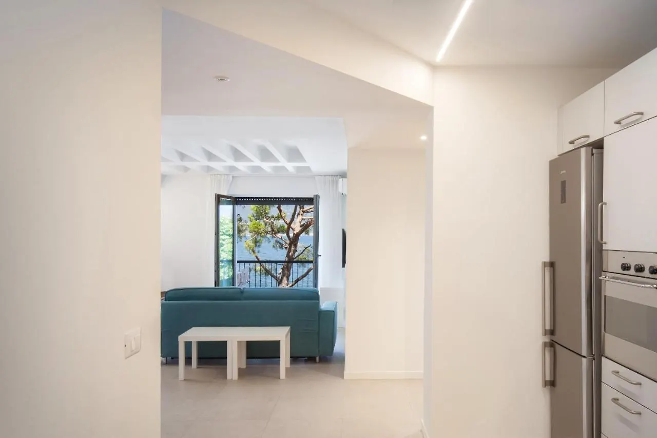 Apartment Azzurro Torri Del Benaco Italien